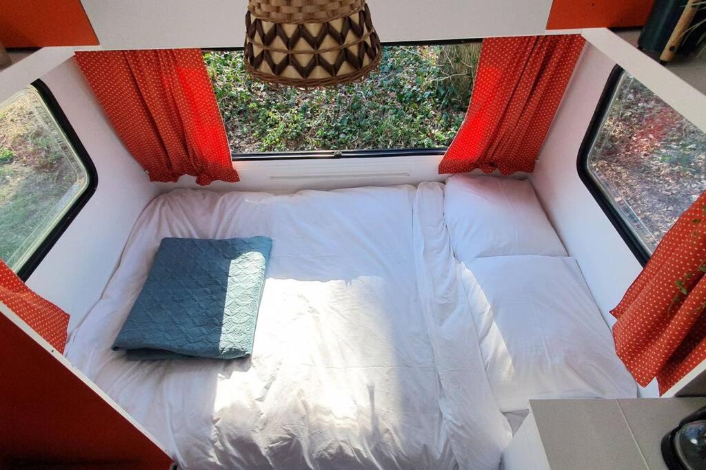 Small Retro Caravan Campsite *
